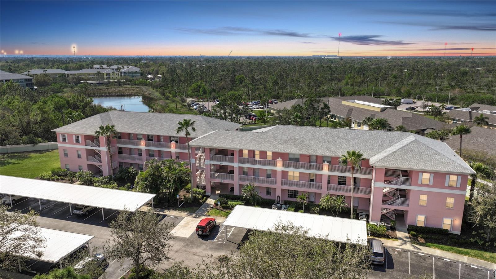 LAKE VIEW H CONDO/HERITAGE LAKE - Residential