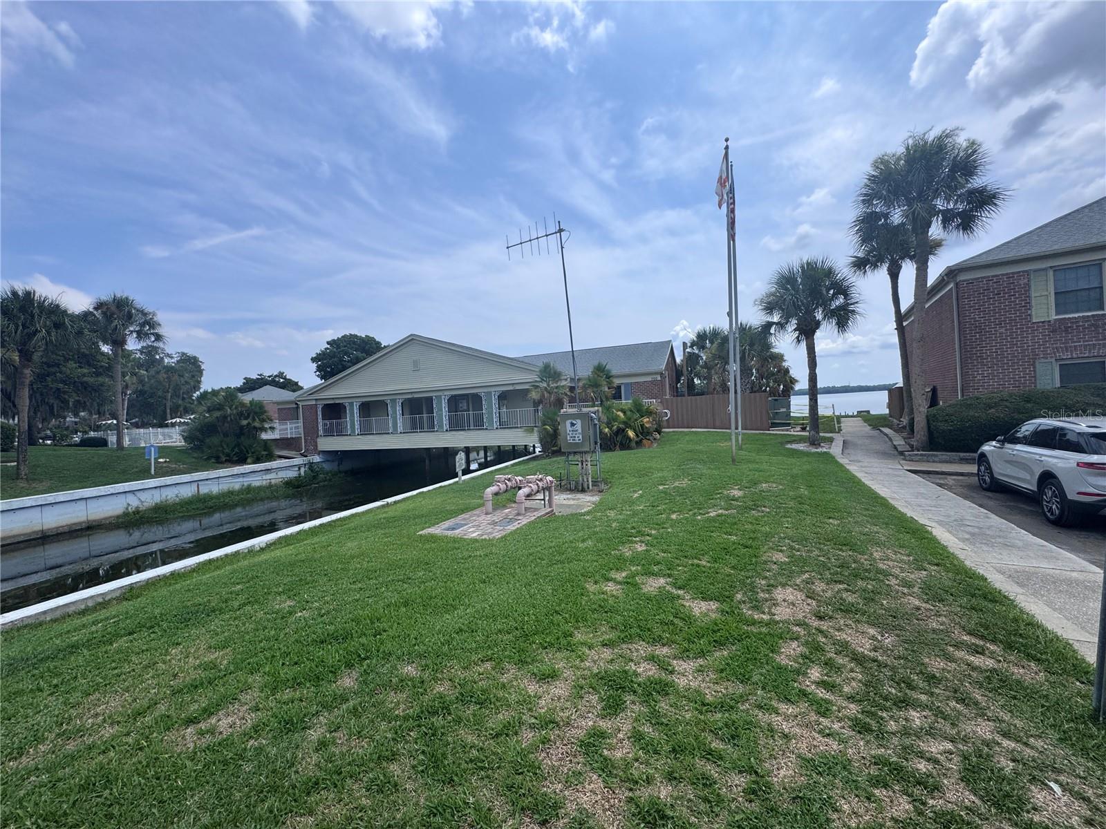 LAKE HOWELL ARMS CONDO - Residential Lease