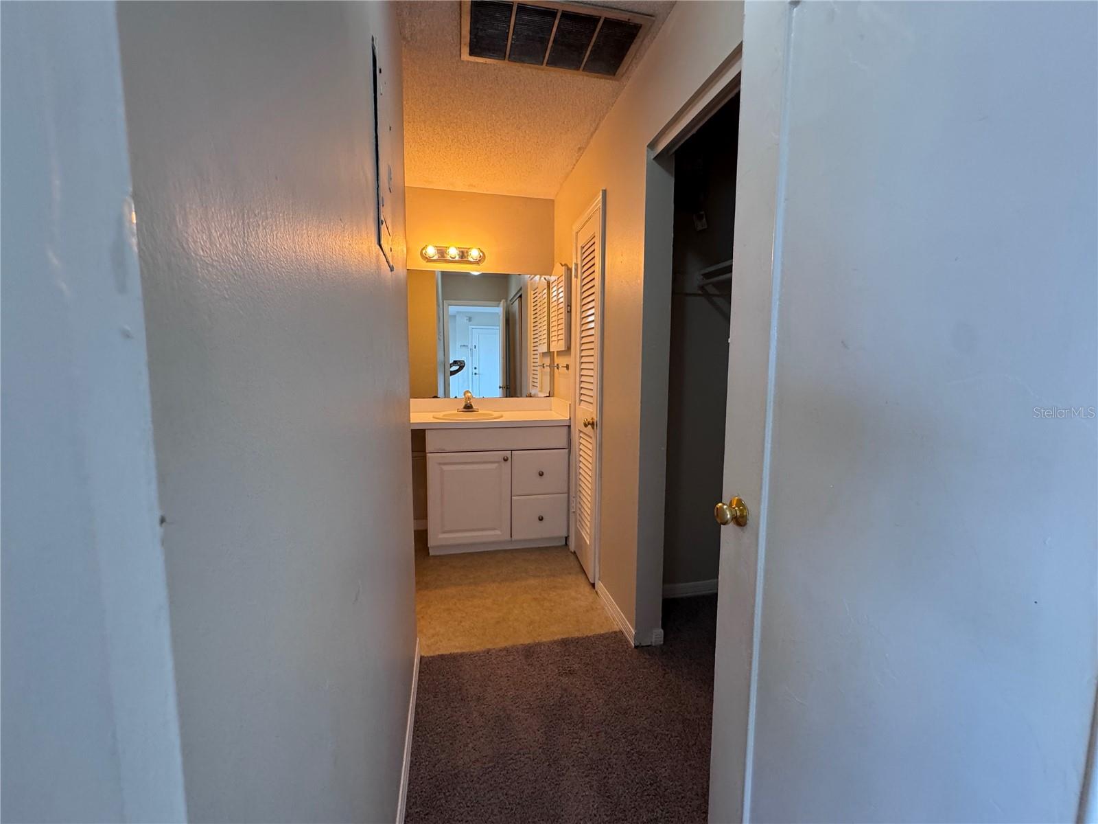 LAKE HOWELL ARMS CONDO - Residential Lease