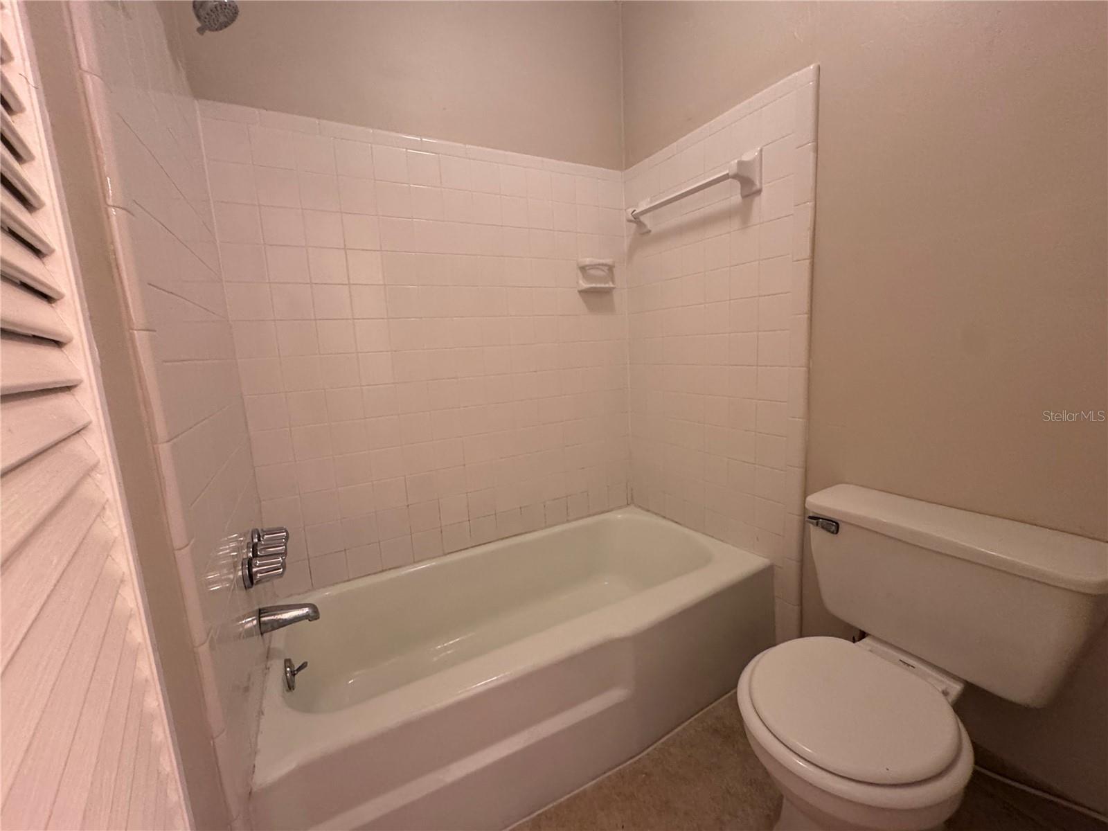LAKE HOWELL ARMS CONDO - Residential Lease
