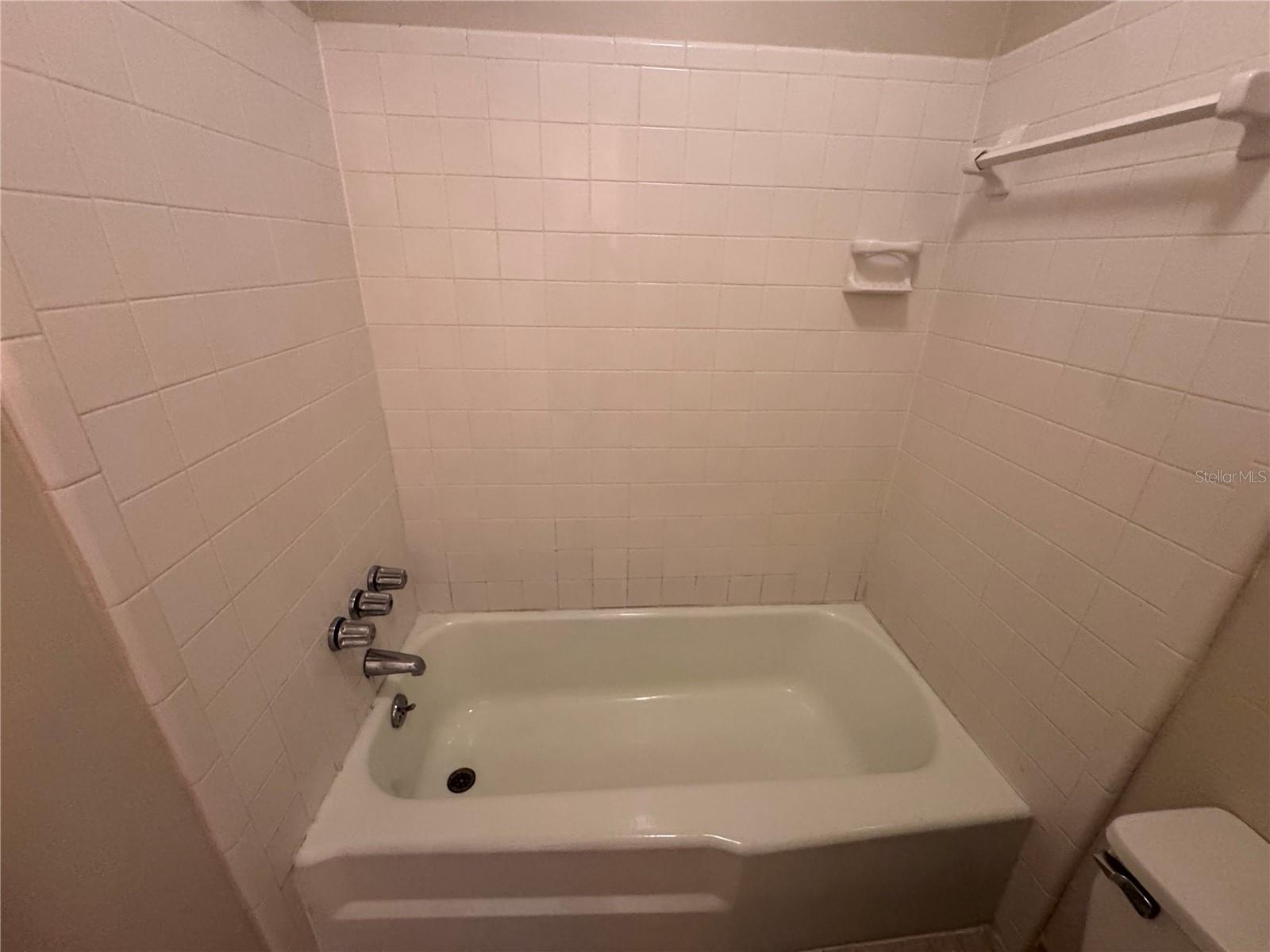 LAKE HOWELL ARMS CONDO - Residential Lease