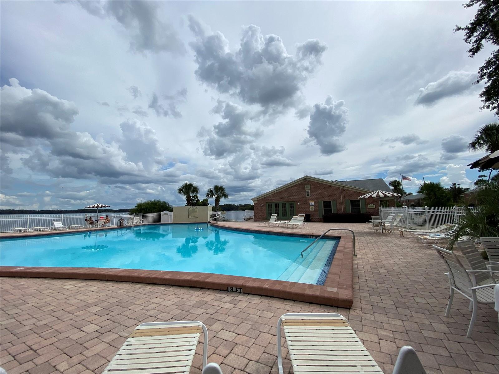 LAKE HOWELL ARMS CONDO - Residential Lease