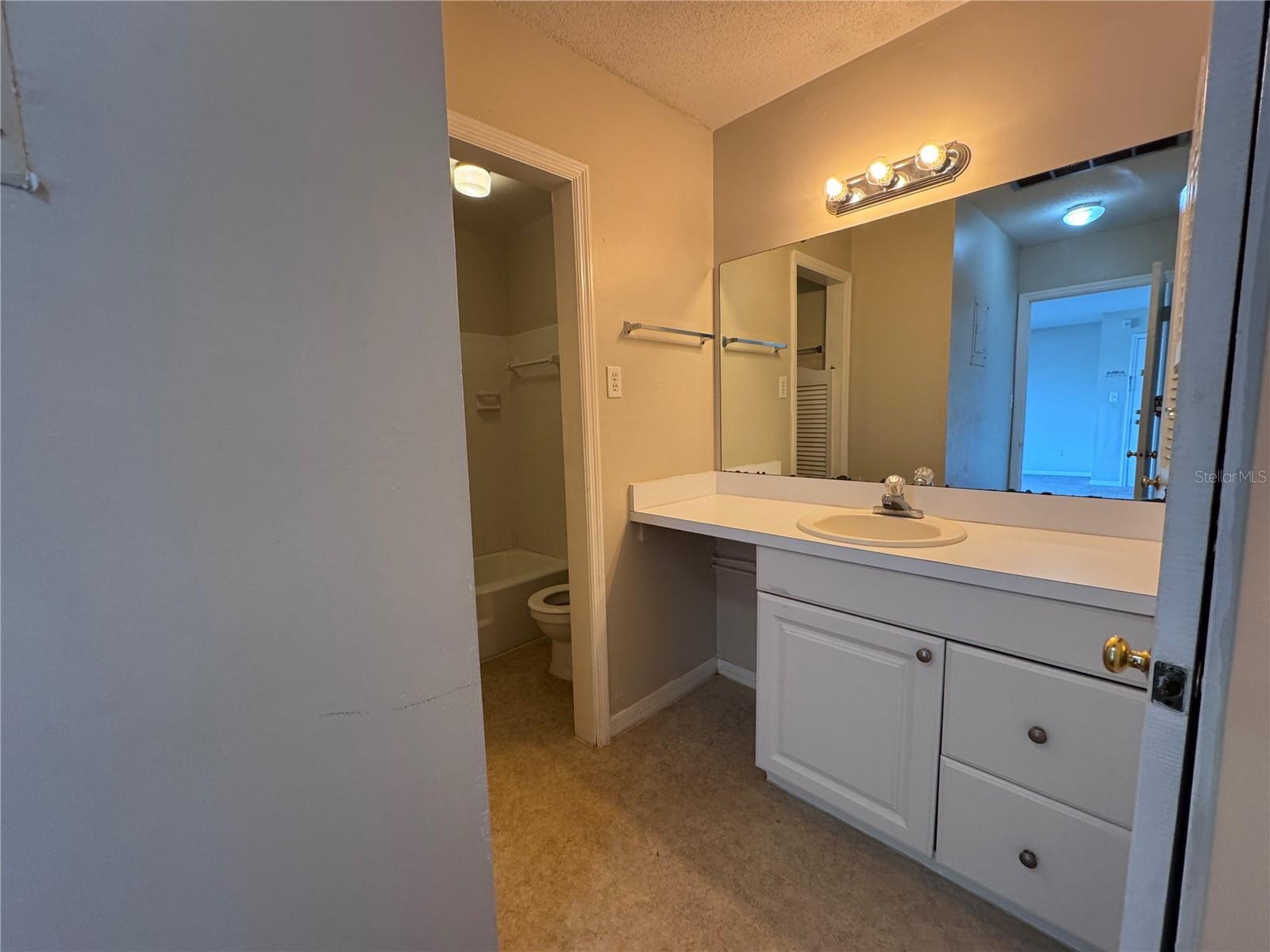 LAKE HOWELL ARMS CONDO - Residential Lease