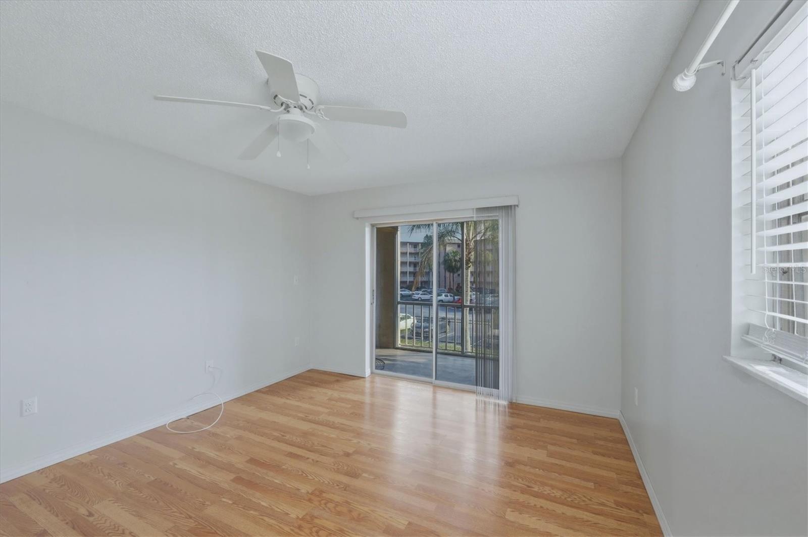 BAYSHORE ON THE LAKE APTS SEC 4 - Residential Lease