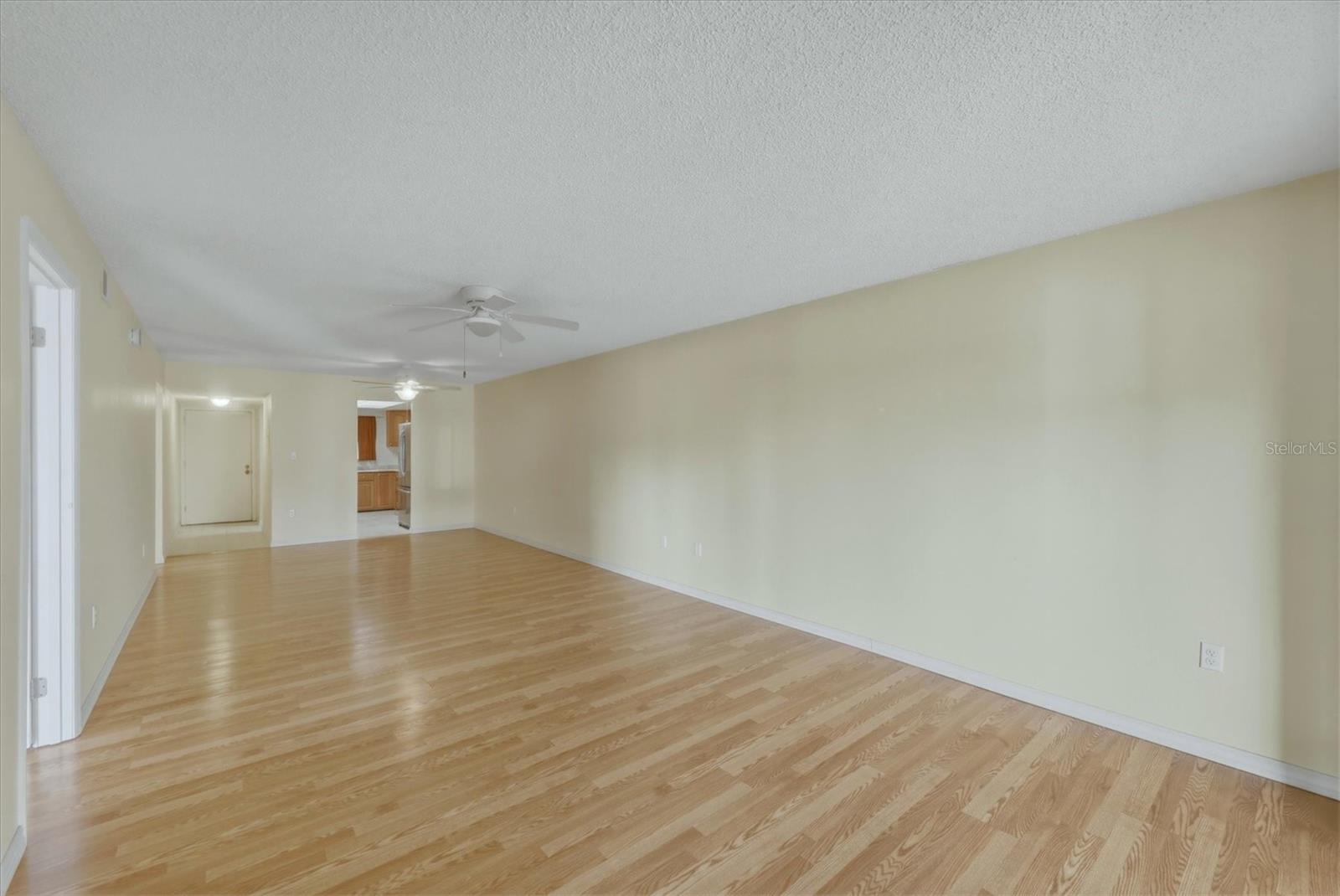 BAYSHORE ON THE LAKE APTS SEC 4 - Residential Lease