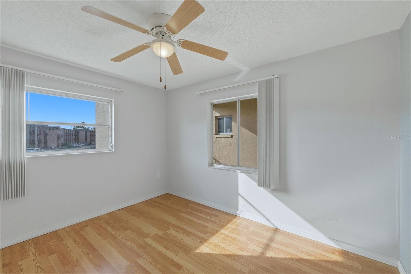 BAYSHORE ON THE LAKE APTS SEC 4 - Residential Lease