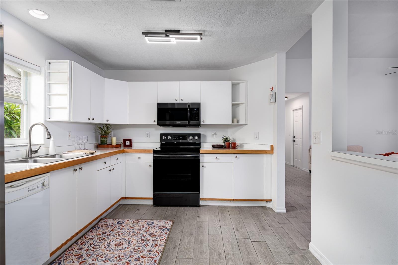 FAIRWAY OAKS PH I, II & III - Residential