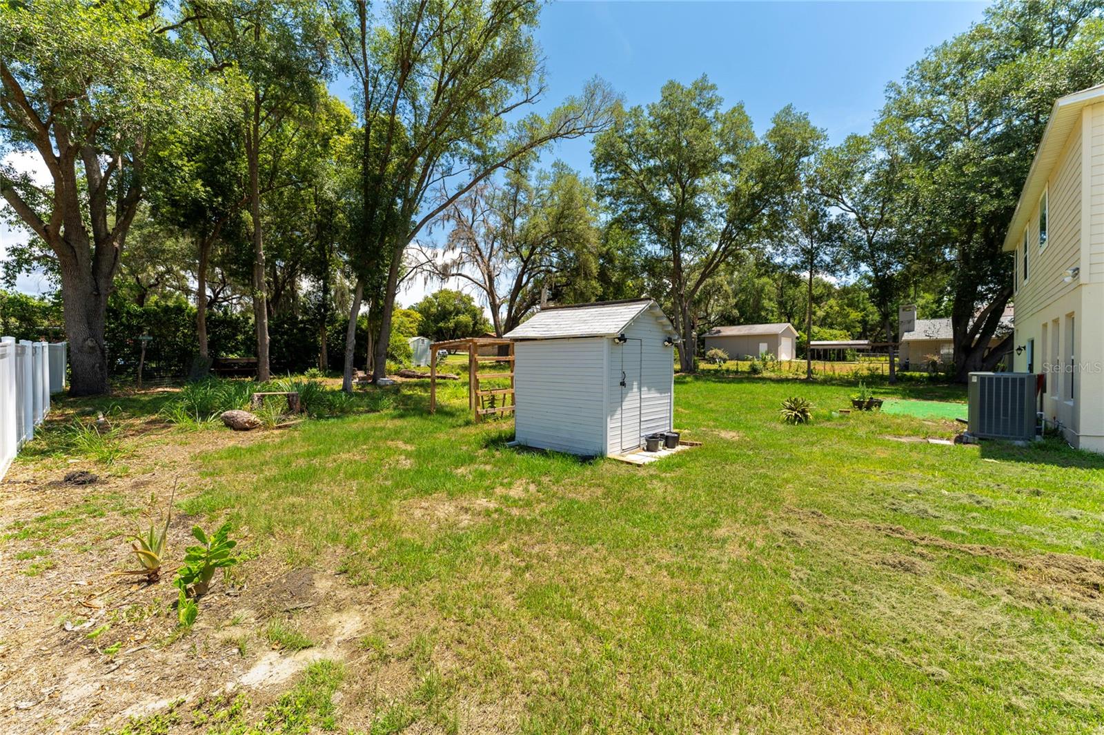 LAKE VIEW HEIGHTS - Residential