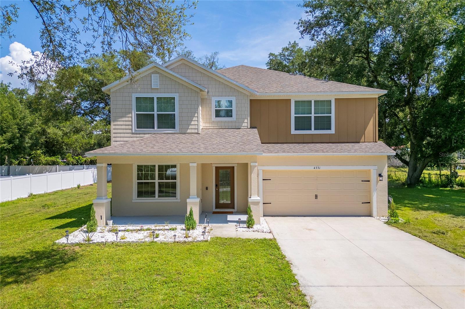 Welcome to your dream home in the heart of Fruitland Park! This spacious 5-bedroom, 3.5-bathroom residence offers the perfect blend of comfort, flexibility, and modern living. As you enter, you’re greeted by a versatile front room ideal for a home office, formal living room, playroom, or study space. The home then opens into a stunning open-concept floor plan designed for both everyday living and entertaining, featuring a spacious family room, dining area, and a beautifully appointed kitchen with stainless steel appliances, ample cabinetry, and generous counter space. The first floor also features a private bedroom with its own full bathroom, making it ideal for guests, multigenerational living, or a private retreat. Upstairs, you’ll find an oversized loft that can easily serve as a game room, media room, family lounge, homeschool area, or additional flex space to fit your lifestyle. The spacious secondary bedrooms provide room for everyone, while the primary suite offers the perfect place to unwind after a long day. Step outside and discover an oversized backyard with endless possibilities, create your dream pool, outdoor kitchen, garden, playground, or simply enjoy the extra space for entertaining family and friends.
Conveniently located in the growing Fruitland Park area, this home offers easy access to The Villages, Downtown Leesburg, Lake Griffin State Park, shopping, dining, medical facilities, and major highways including US-27 and Florida’s Turnpike. Enjoy the charm of small-town living while remaining close to Central Florida. Whether you’re looking for room to grow, space to entertain, or a home that adapts to your family’s changing needs, this exceptional property checks all the boxes.
