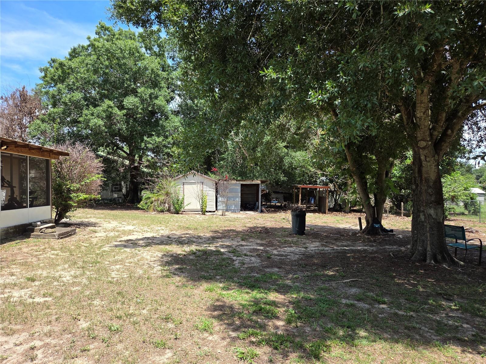 LAKE SIDE TERRACE - Residential
