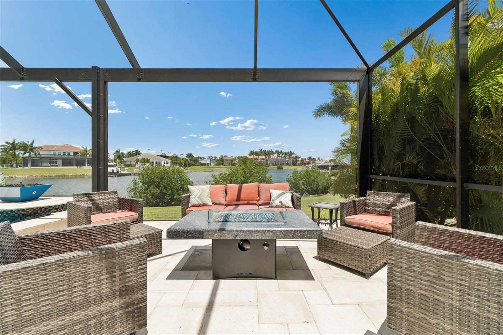 MIRABAY - Residential