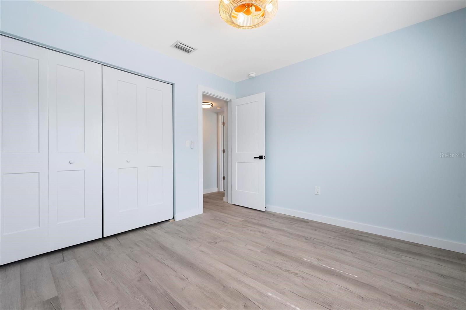 VENETIAN ARMS SEC 1 - Residential Lease