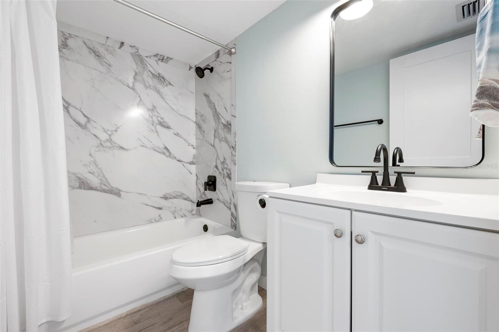 VENETIAN ARMS SEC 1 - Residential Lease