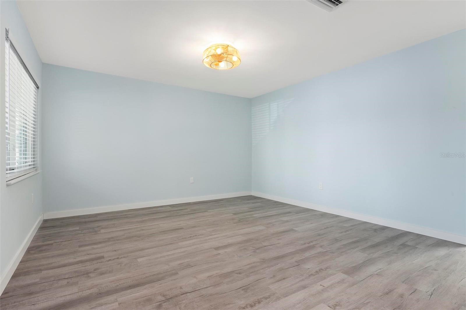 VENETIAN ARMS SEC 1 - Residential Lease