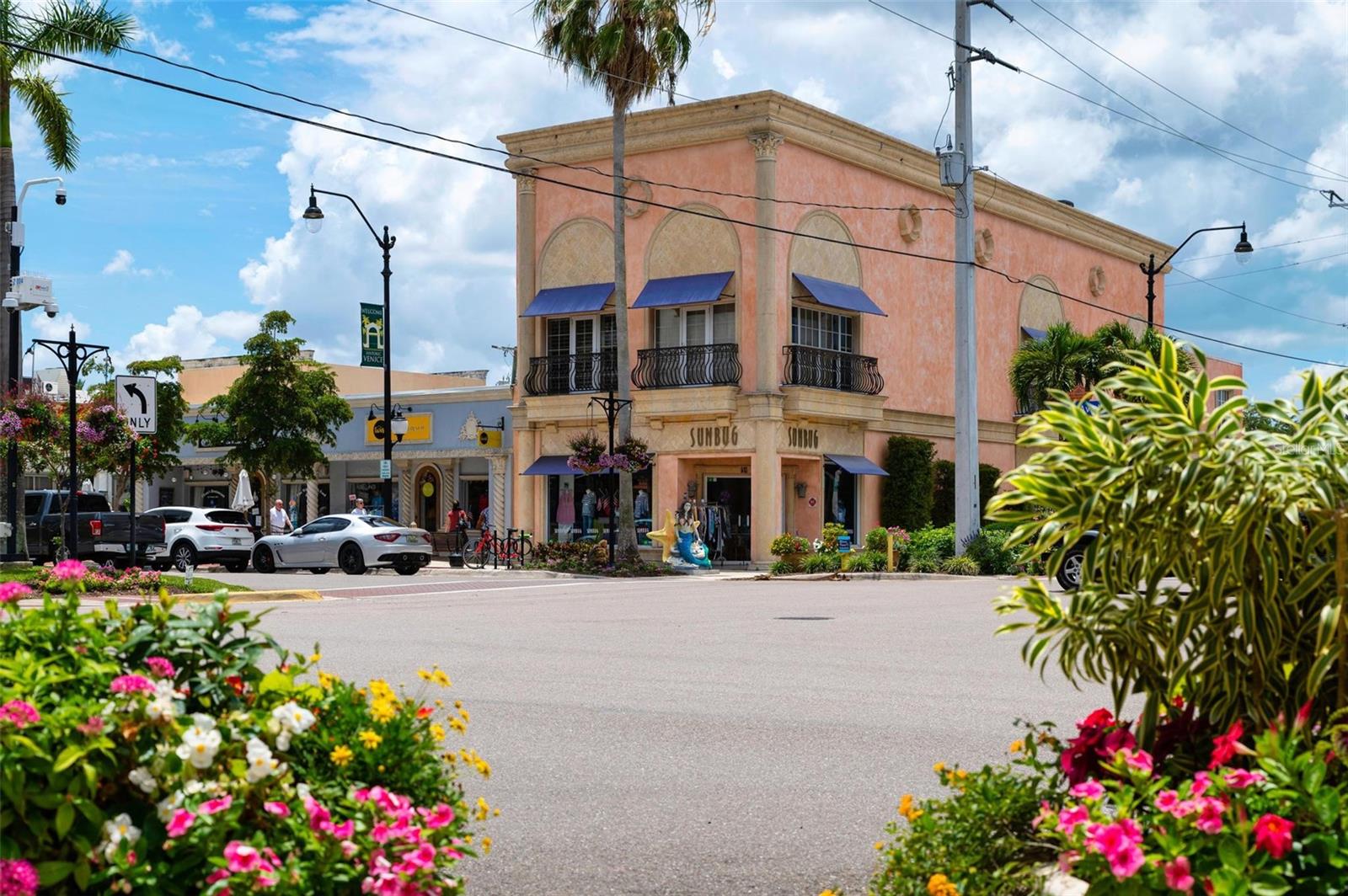 VENETIAN ARMS SEC 1 - Residential Lease