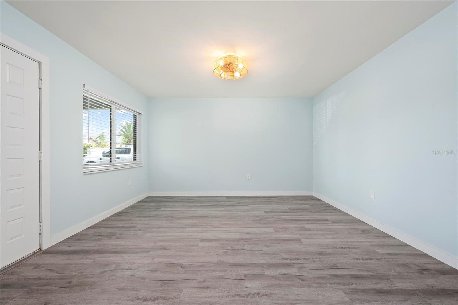 VENETIAN ARMS SEC 1 - Residential Lease
