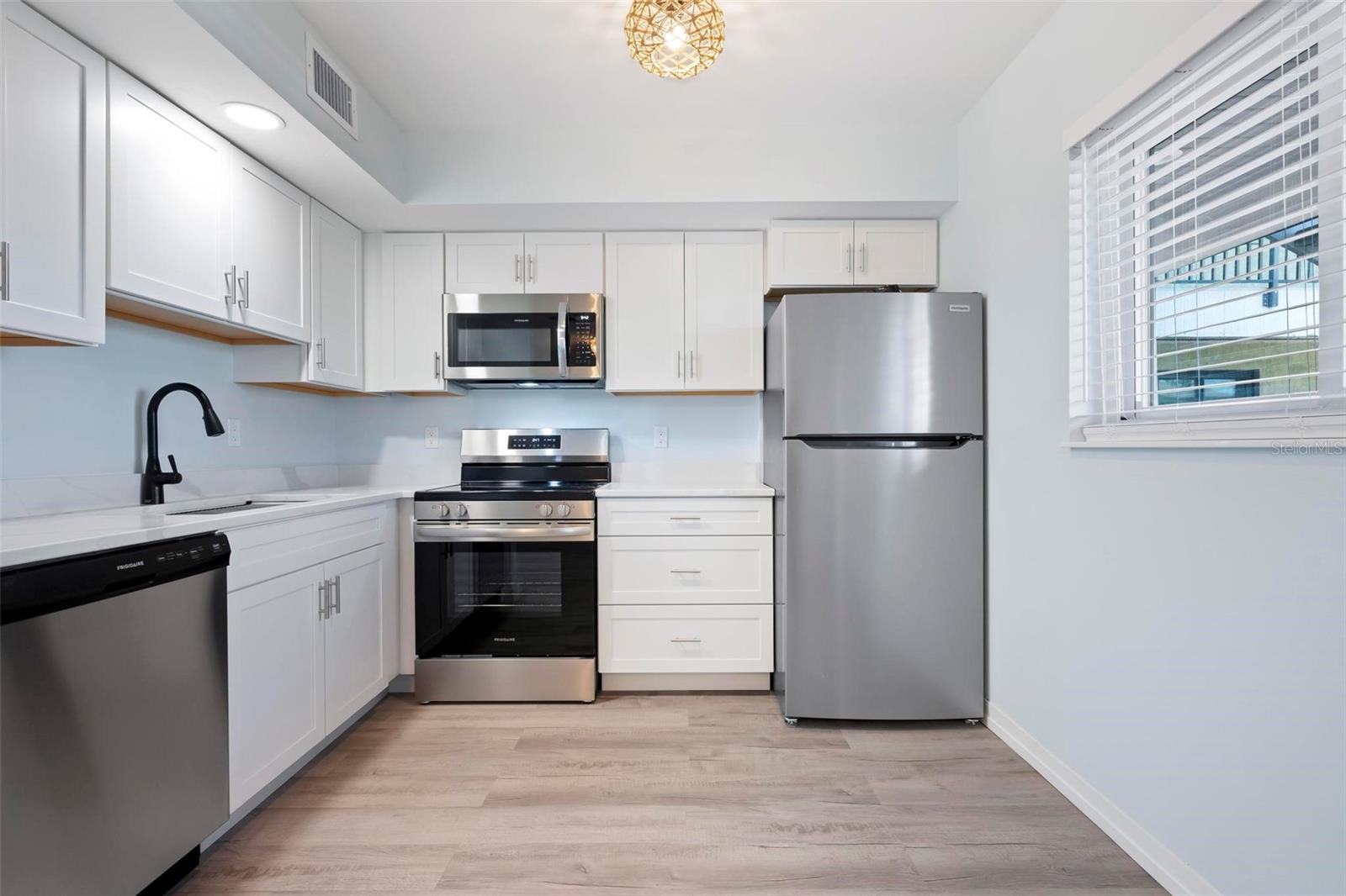 VENETIAN ARMS SEC 1 - Residential Lease