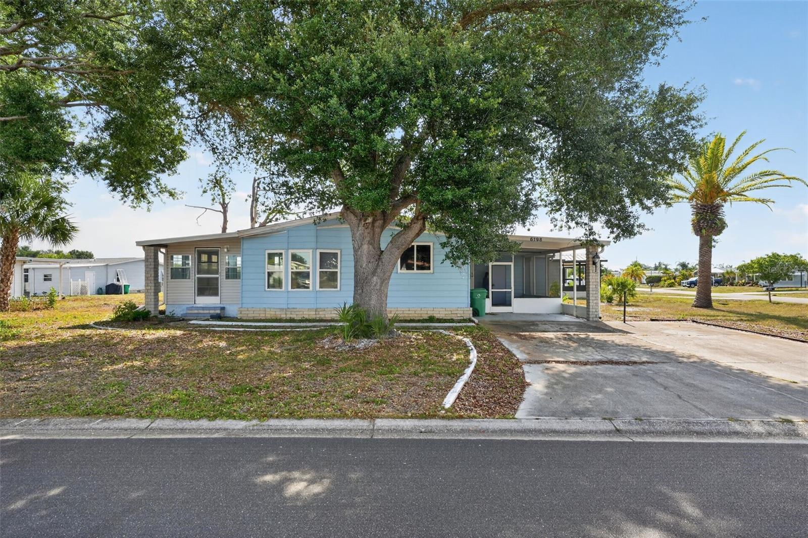 LEMON BAY ISLES PH 02 - Residential