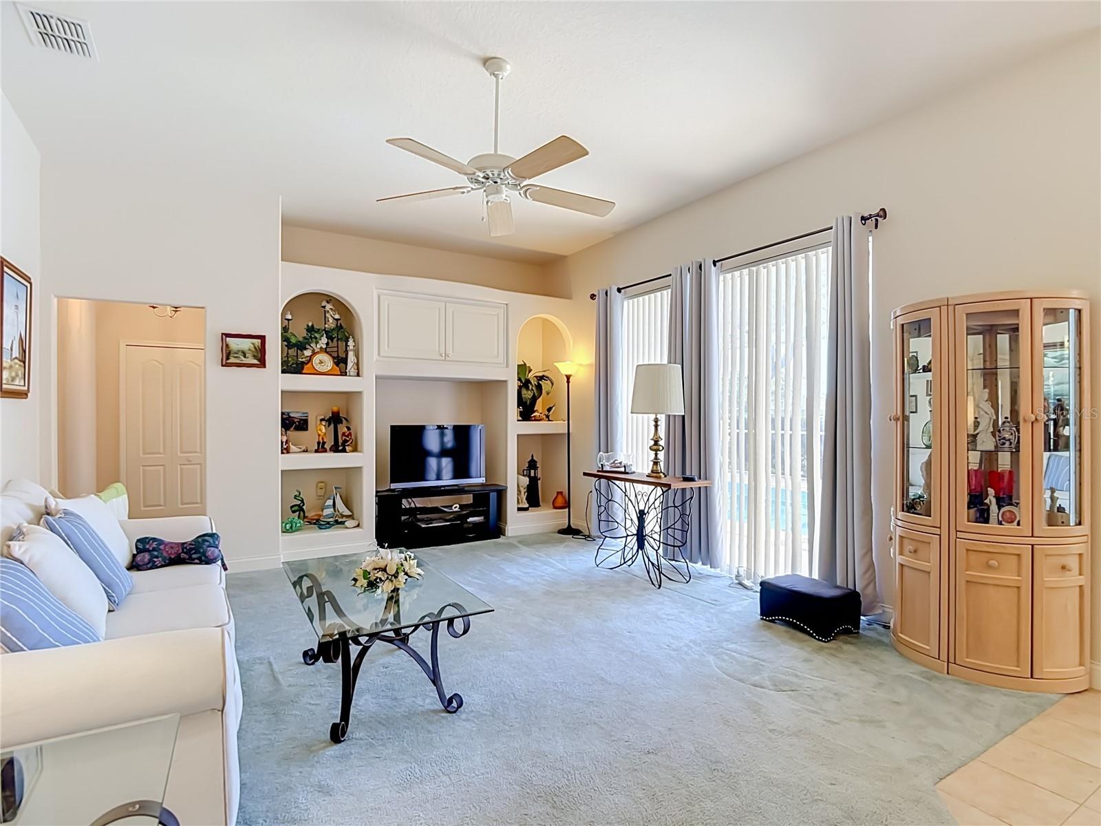 SPRING HILL - Residential