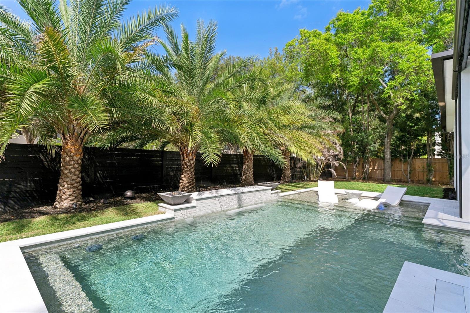 DIXIE TERRACE - Residential