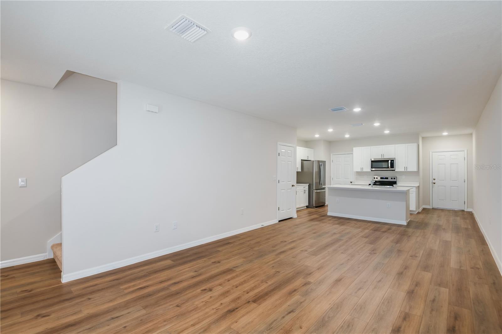 PASADENA WOODS - Residential