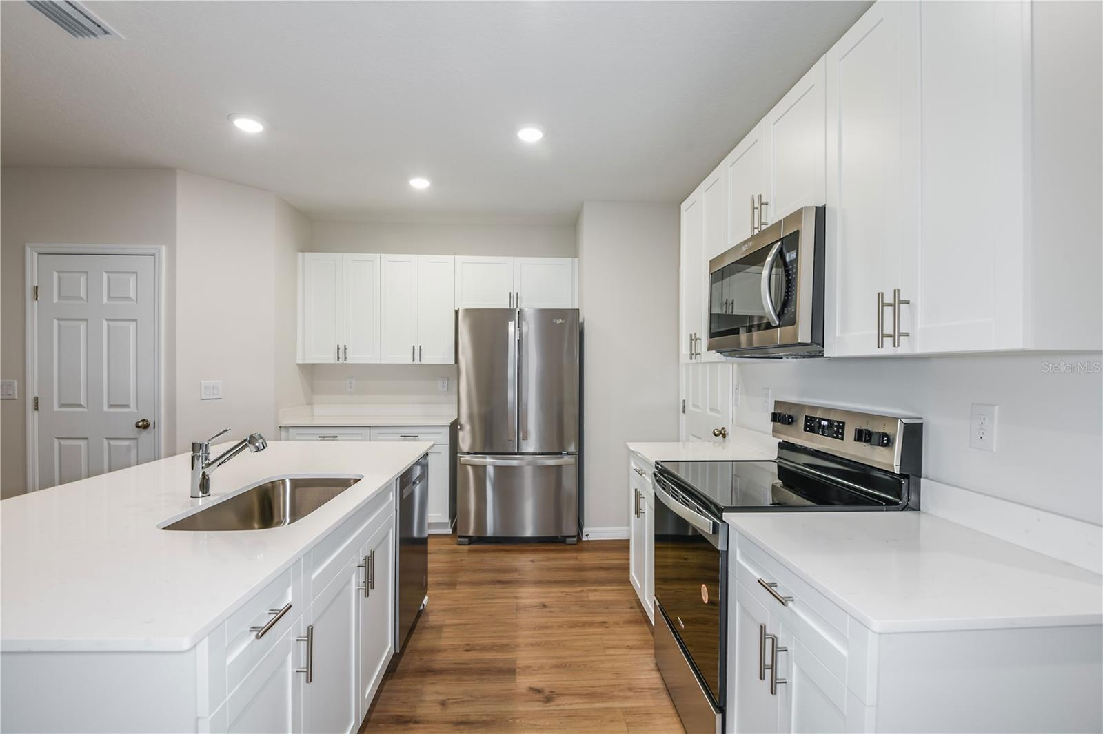 PASADENA WOODS - Residential