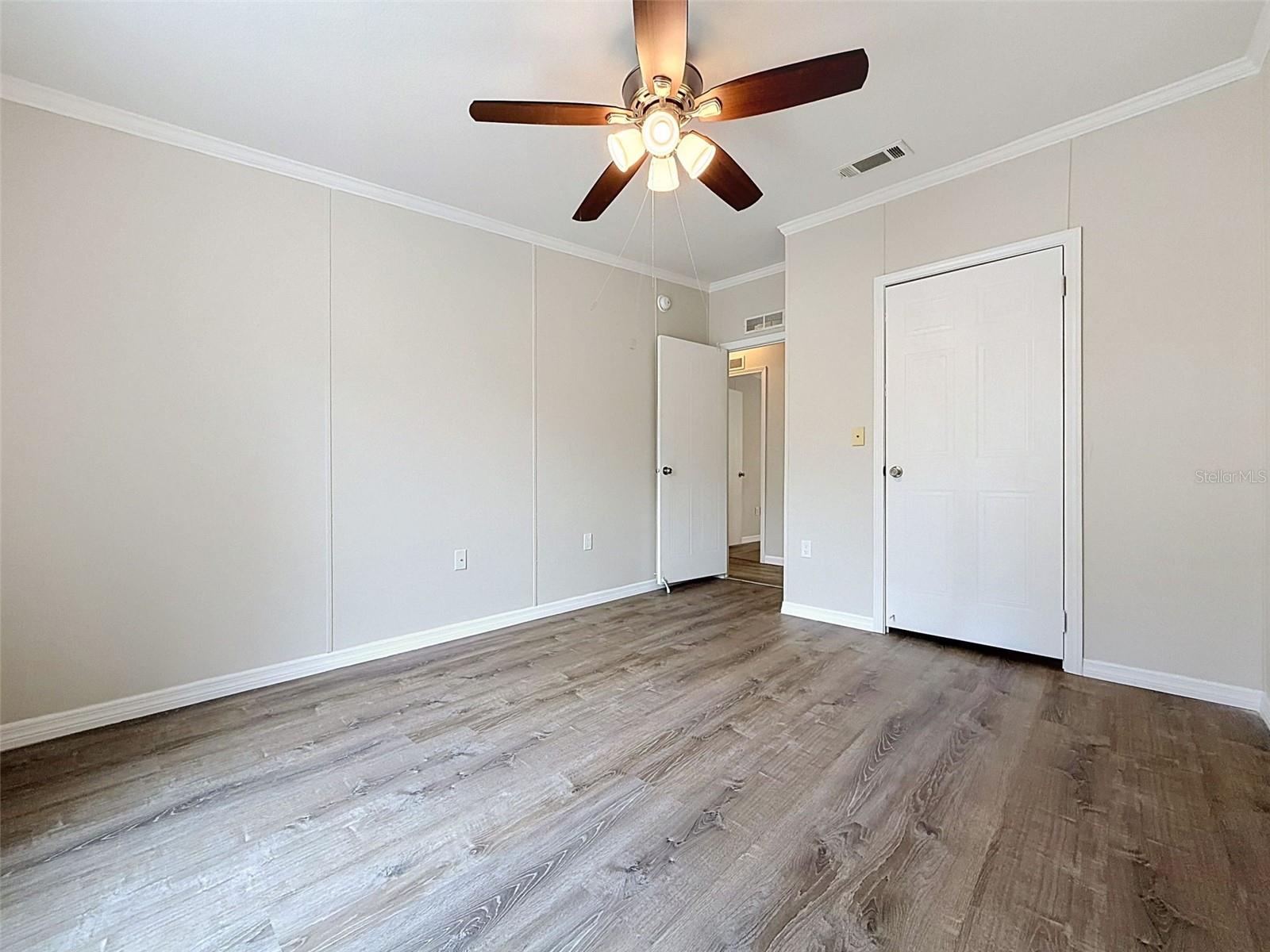 MOON LAKE ESTATES - Residential