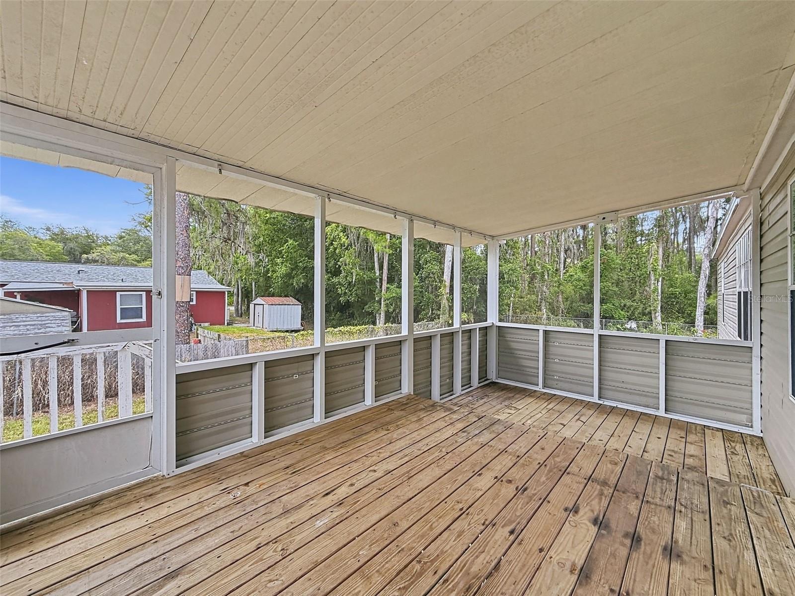 MOON LAKE ESTATES - Residential