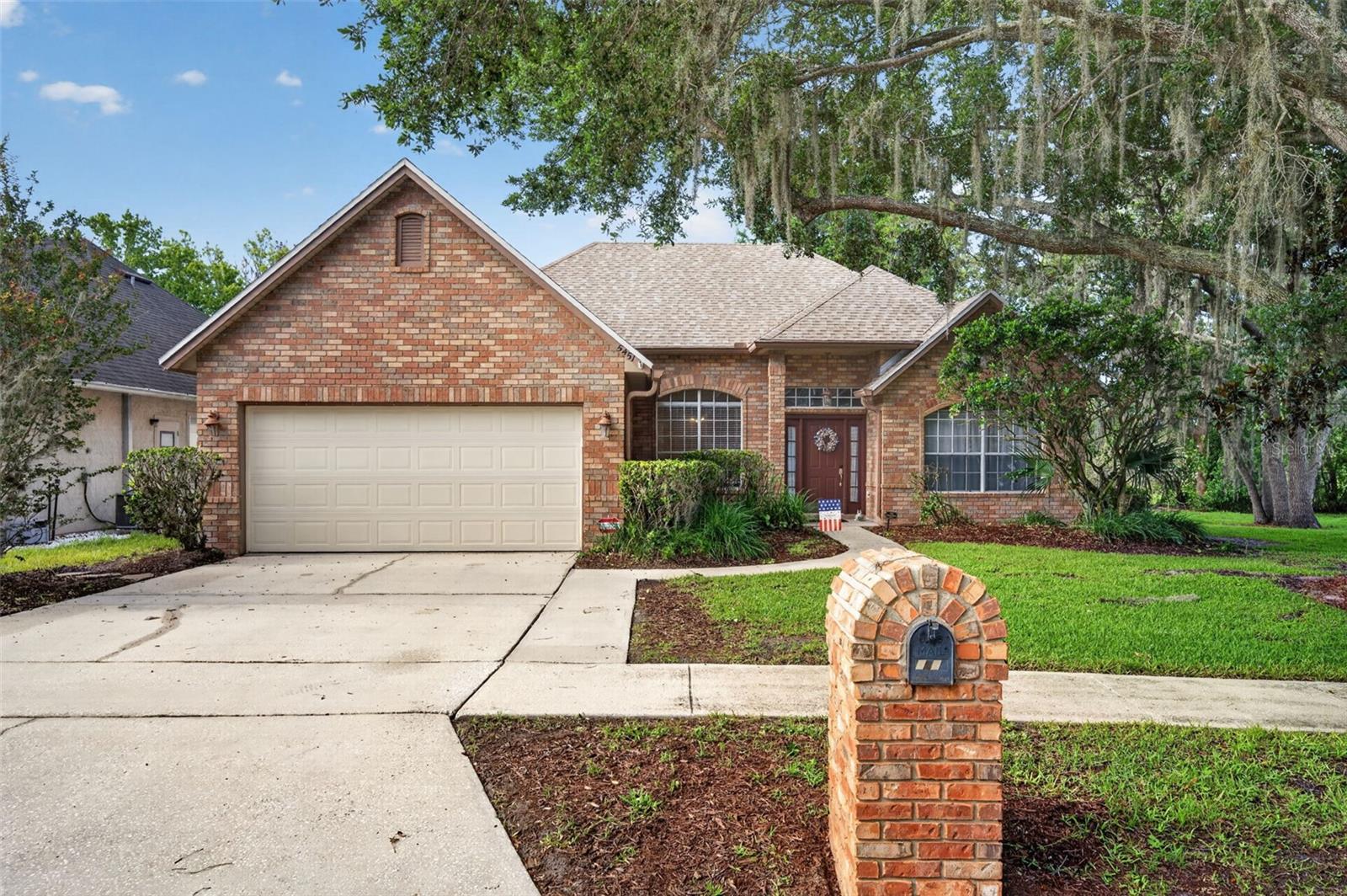 LAKES OF ALOMA - Residential