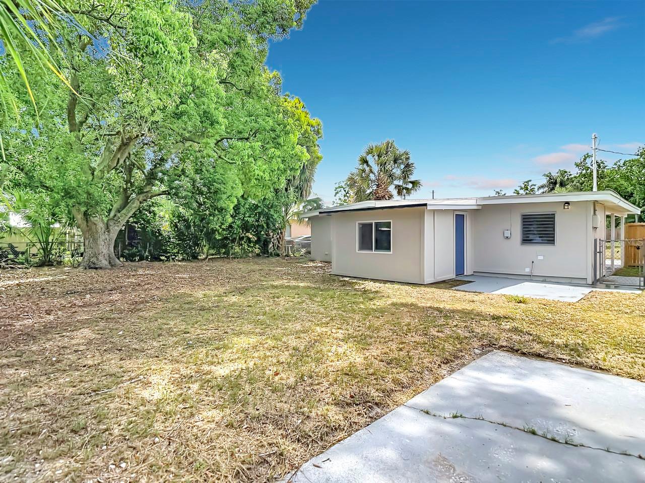 BROWN ACRES - Residential