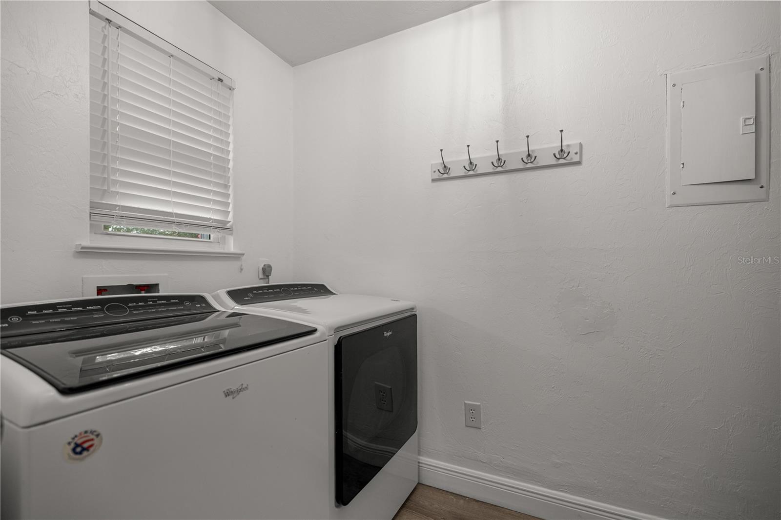 SPRINGTREE VI - Residential