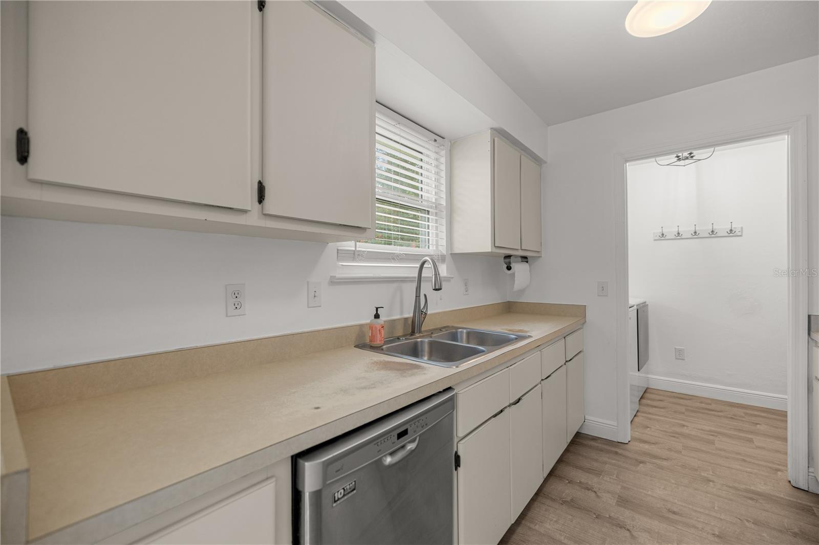 SPRINGTREE VI - Residential