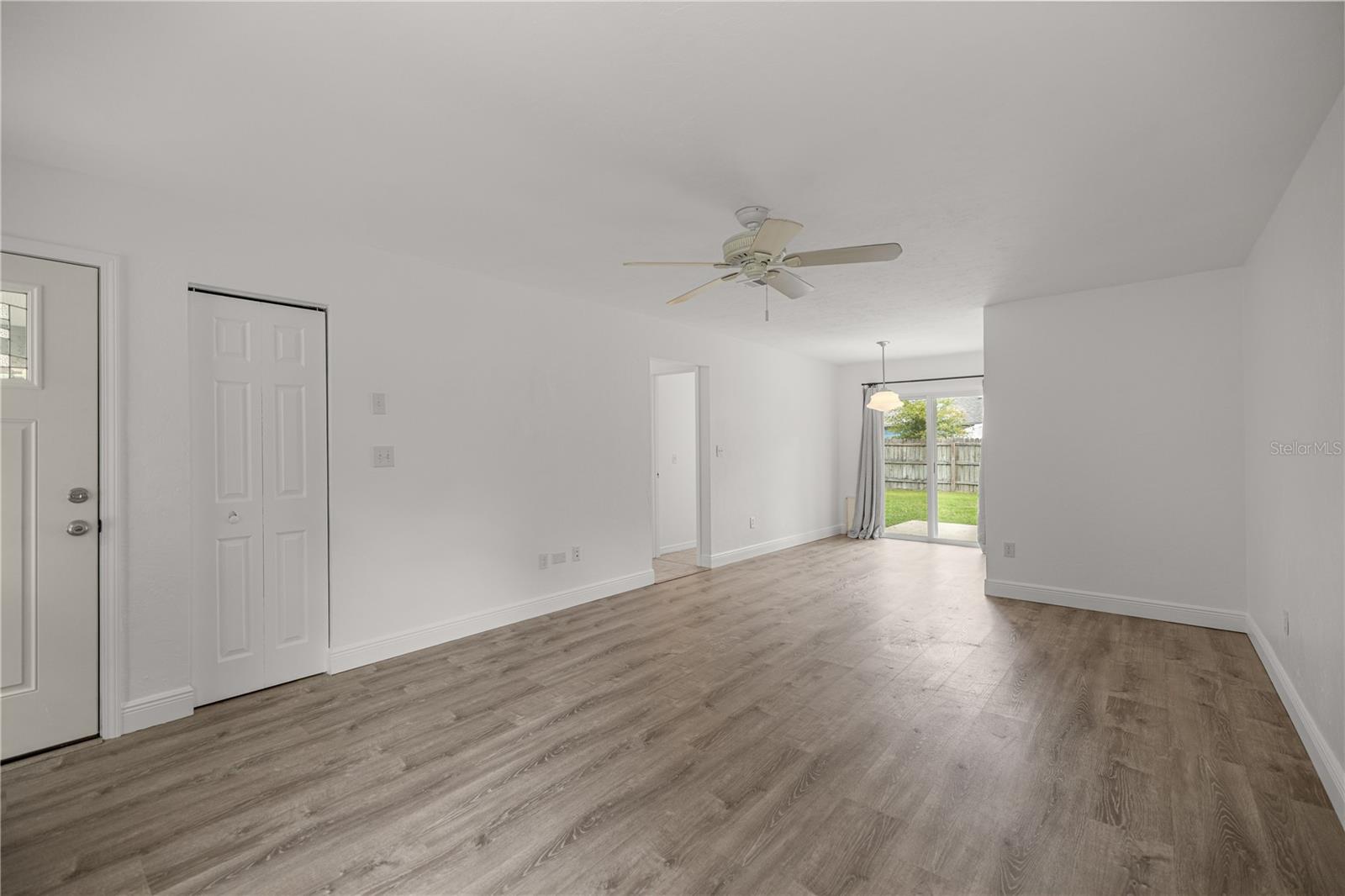 SPRINGTREE VI - Residential
