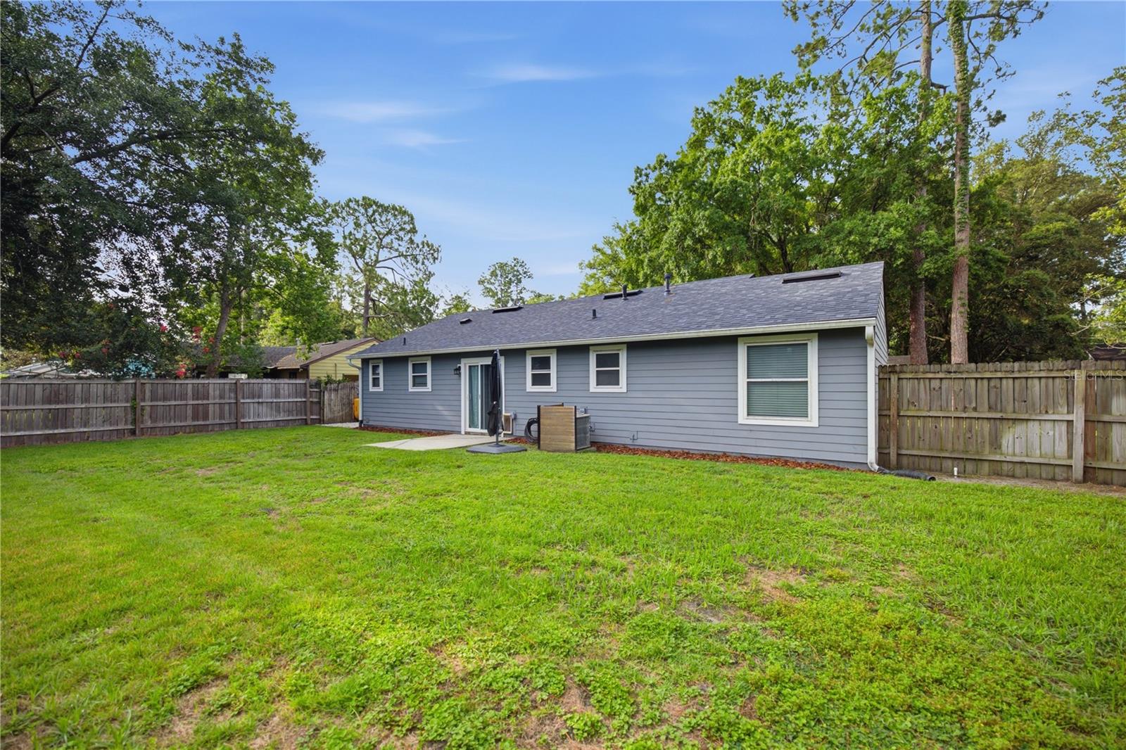 SPRINGTREE VI - Residential