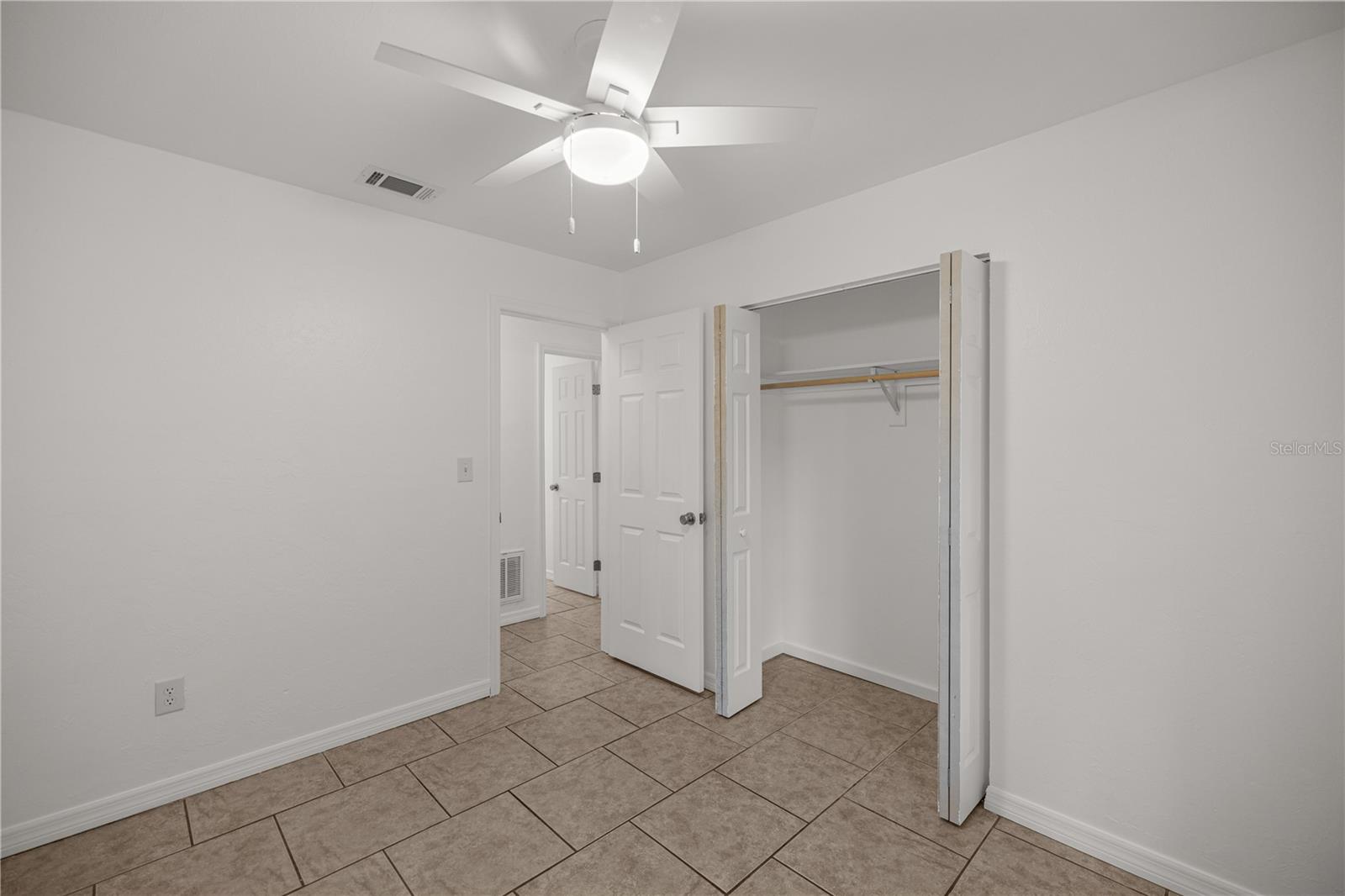 SPRINGTREE VI - Residential