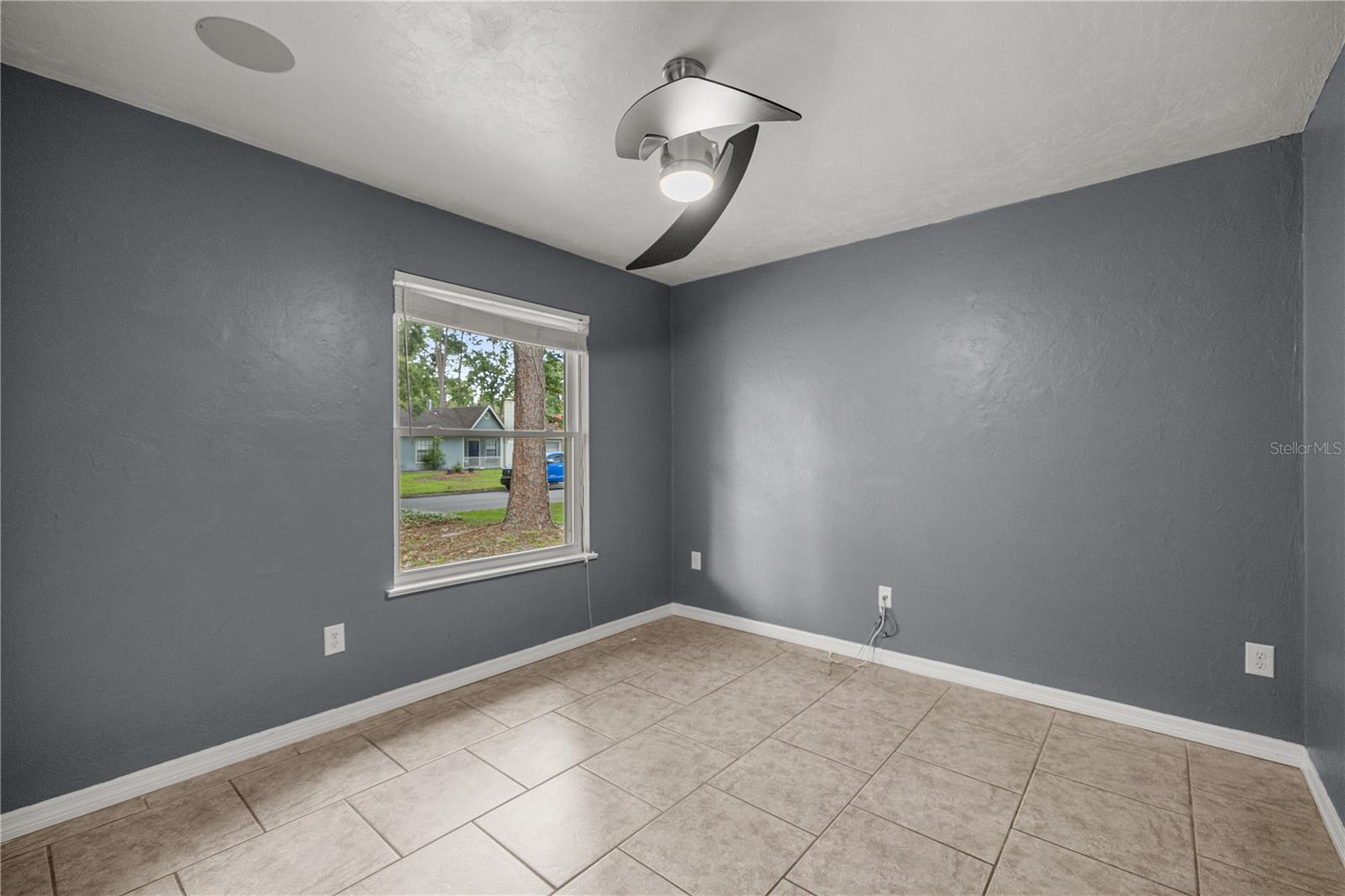 SPRINGTREE VI - Residential