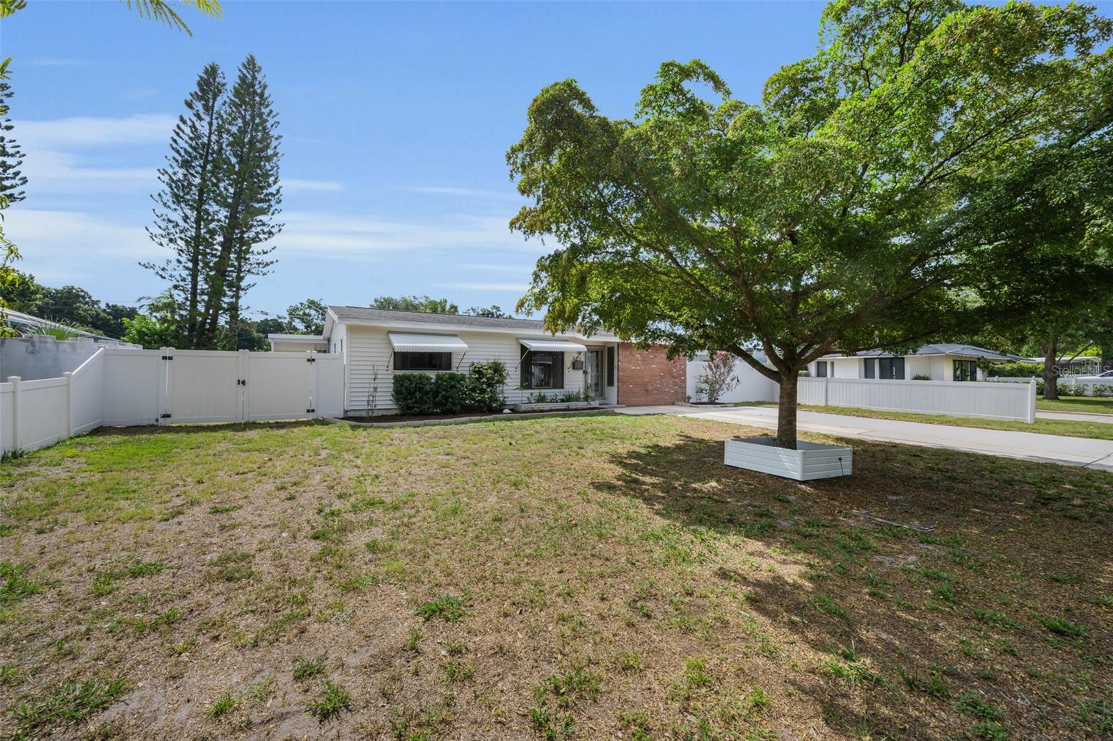 MEADOW LAWN 2ND ADD - Residential