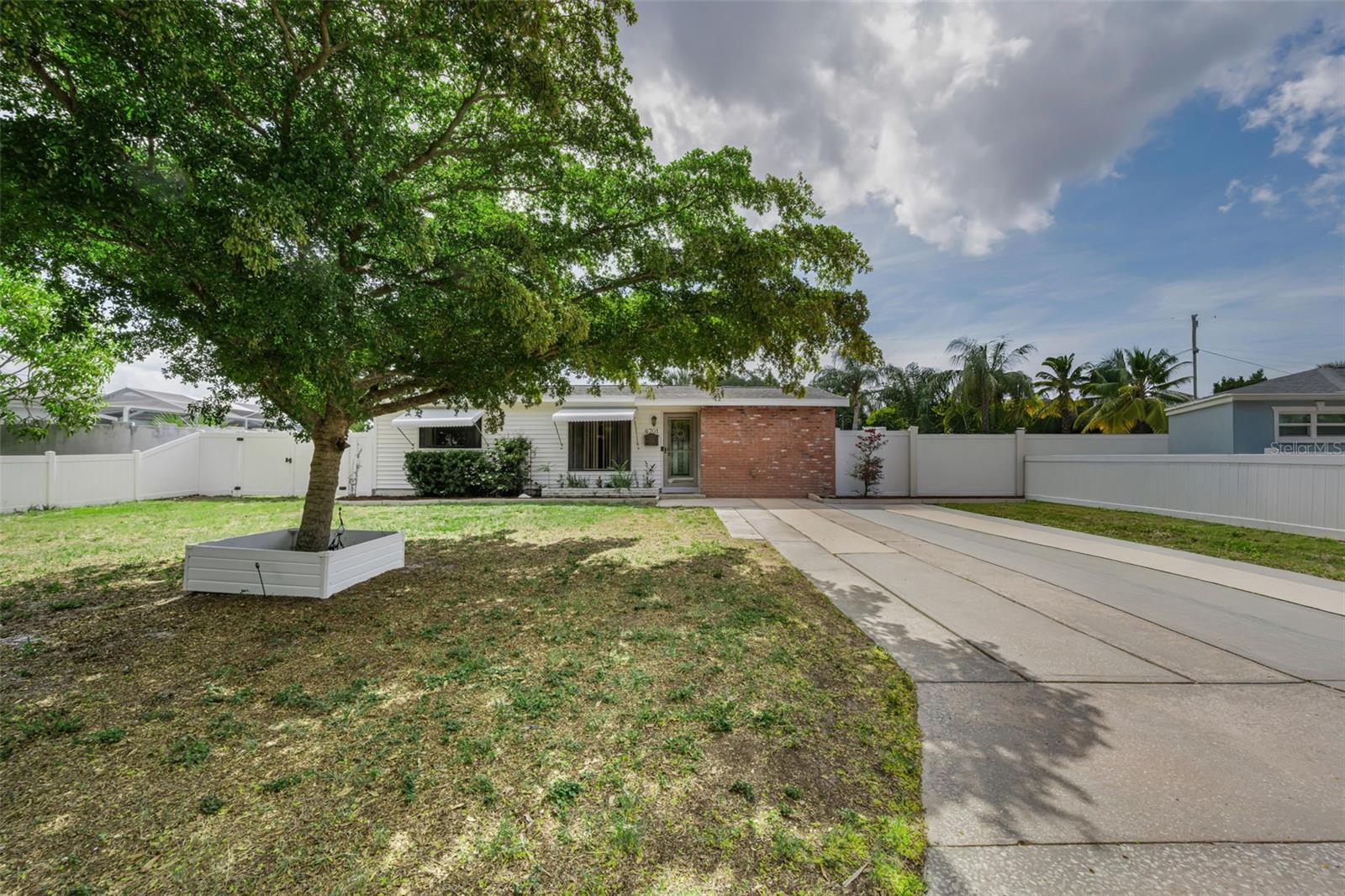 MEADOW LAWN 2ND ADD - Residential