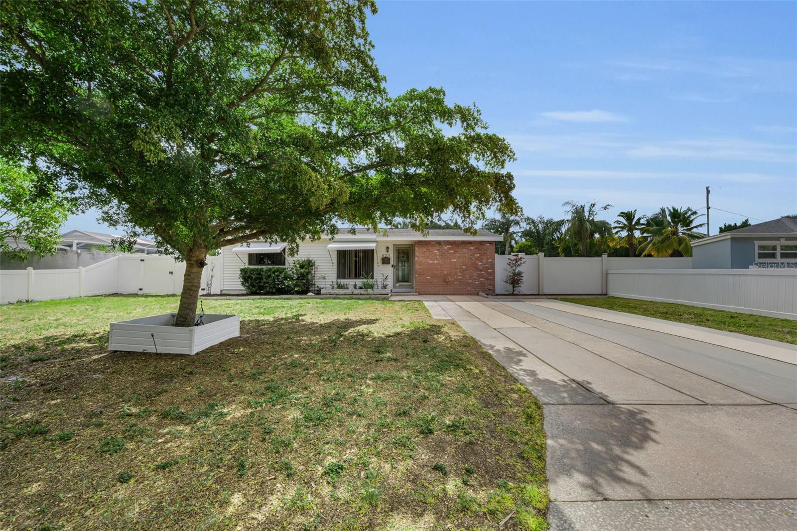 MEADOW LAWN 2ND ADD - Residential