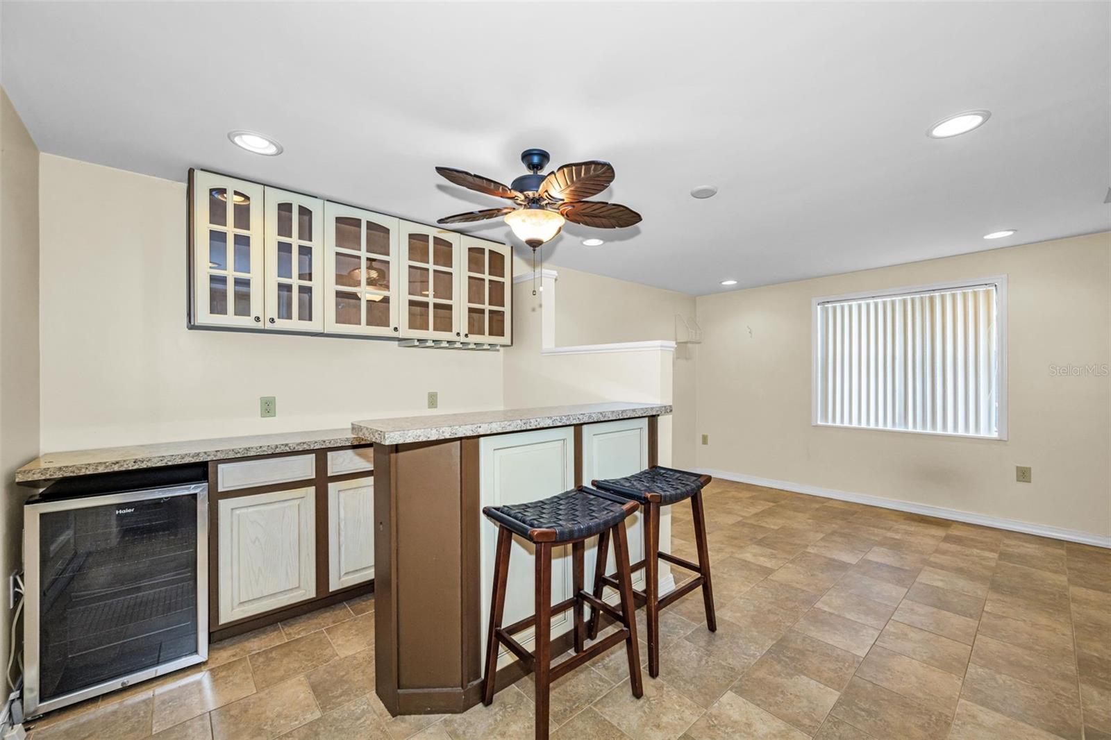 MEADOW LAWN 2ND ADD - Residential