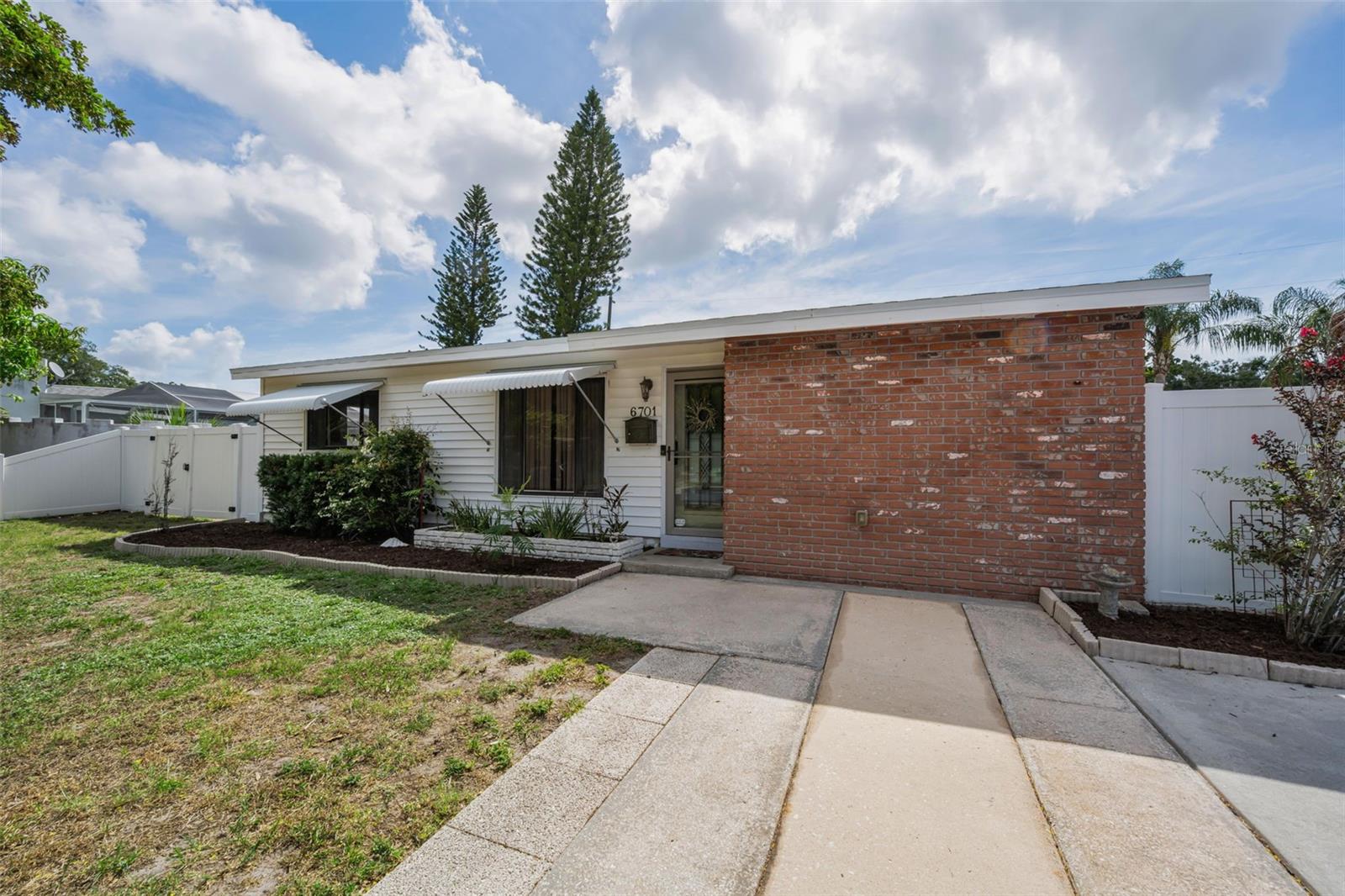 MEADOW LAWN 2ND ADD - Residential