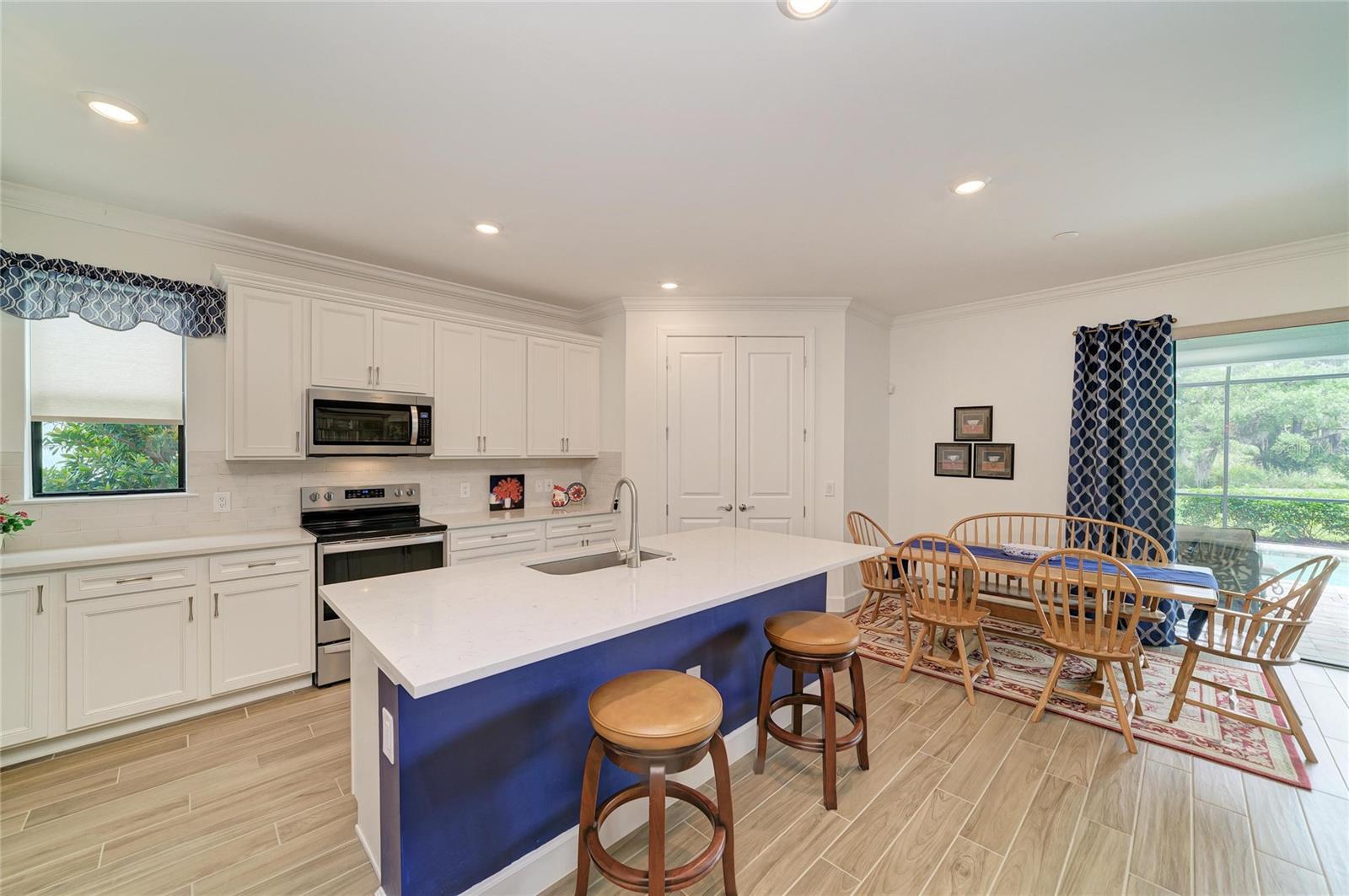 SAPPHIRE POINT PH IIIA - Residential