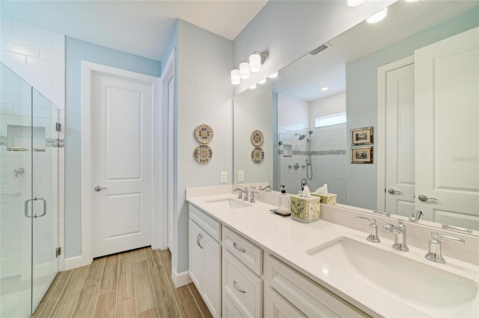 SAPPHIRE POINT PH IIIA - Residential