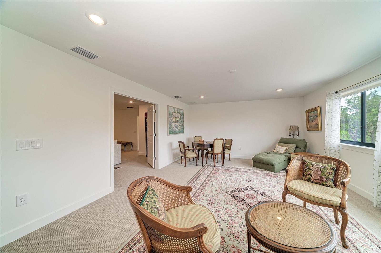 SAPPHIRE POINT PH IIIA - Residential
