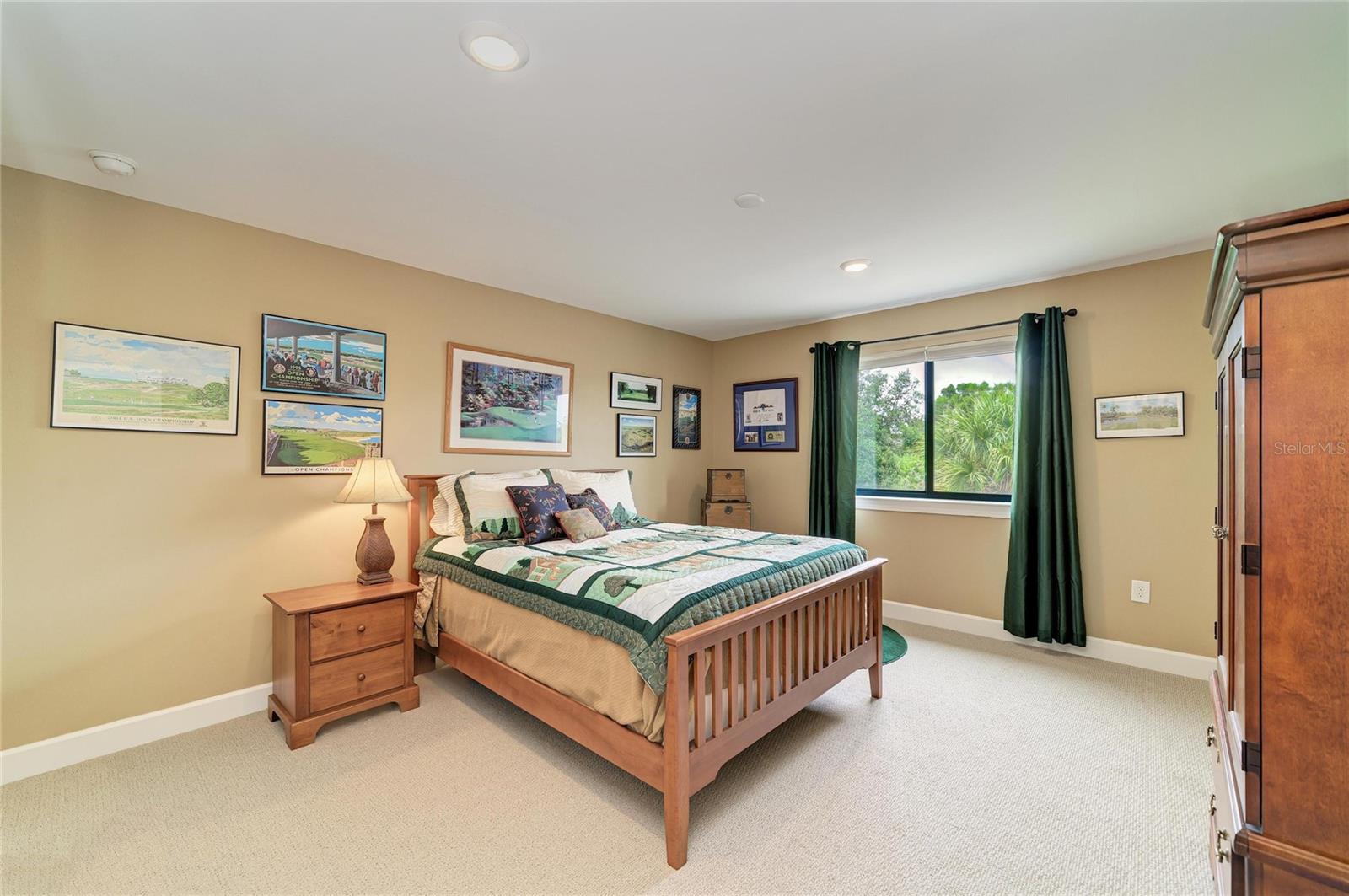 SAPPHIRE POINT PH IIIA - Residential