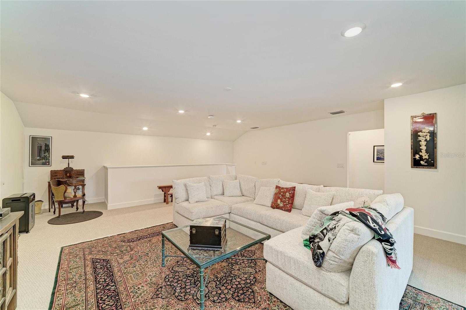 SAPPHIRE POINT PH IIIA - Residential