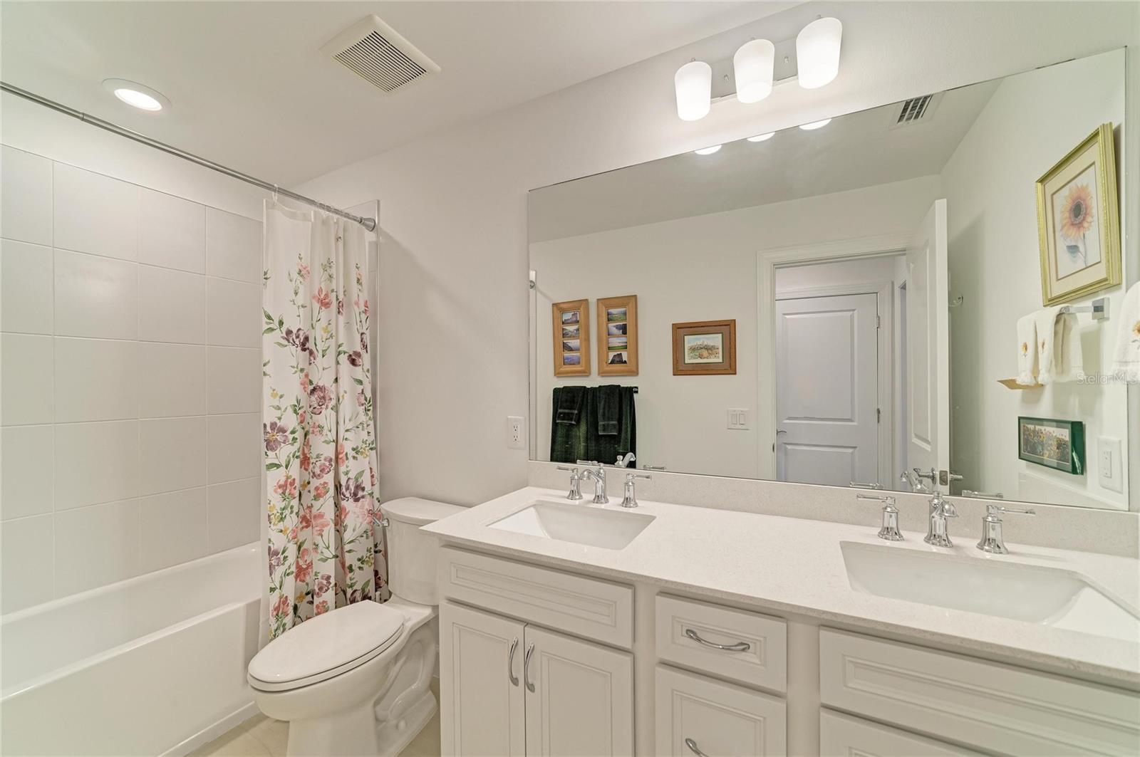 SAPPHIRE POINT PH IIIA - Residential