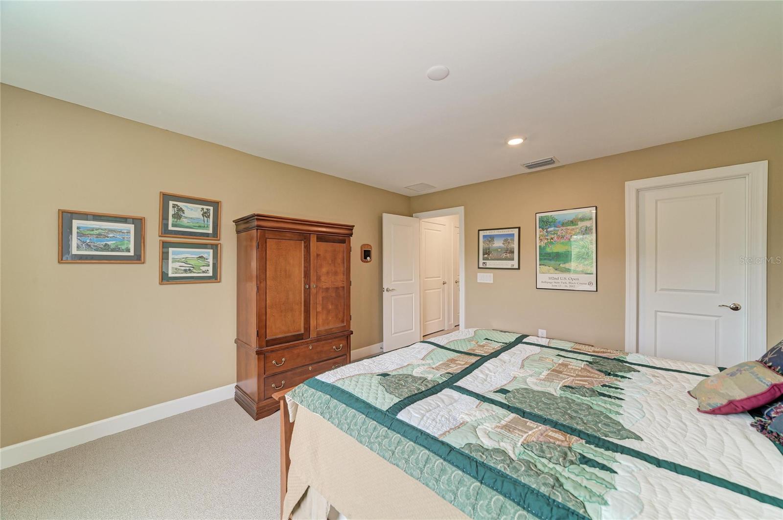 SAPPHIRE POINT PH IIIA - Residential