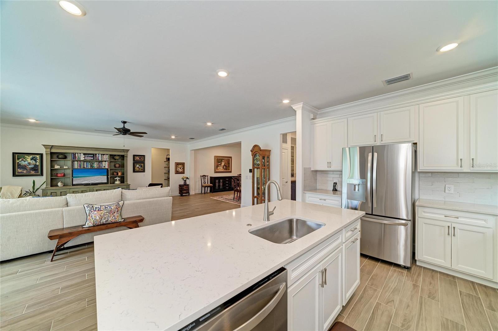 SAPPHIRE POINT PH IIIA - Residential