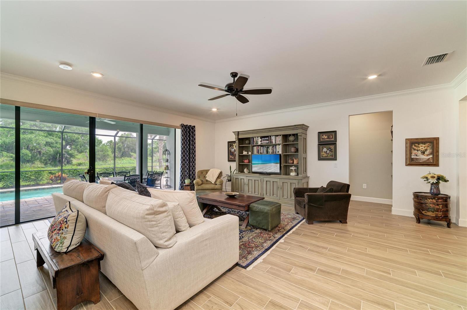 SAPPHIRE POINT PH IIIA - Residential